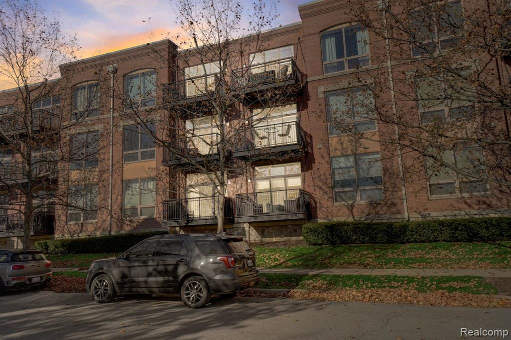 101 S UNION Street, 303, Plymouth, MI 48170 — Photo 33