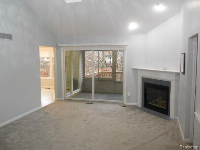 879 PERSIMMON Drive, Brighton, MI 48116 — Photo 10
