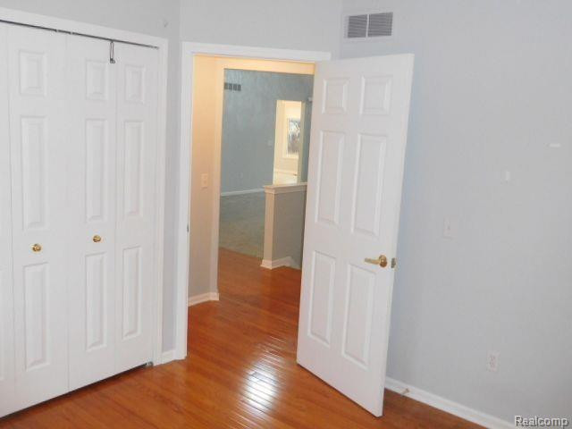 879 PERSIMMON Drive, Brighton, MI 48116 — Photo 15