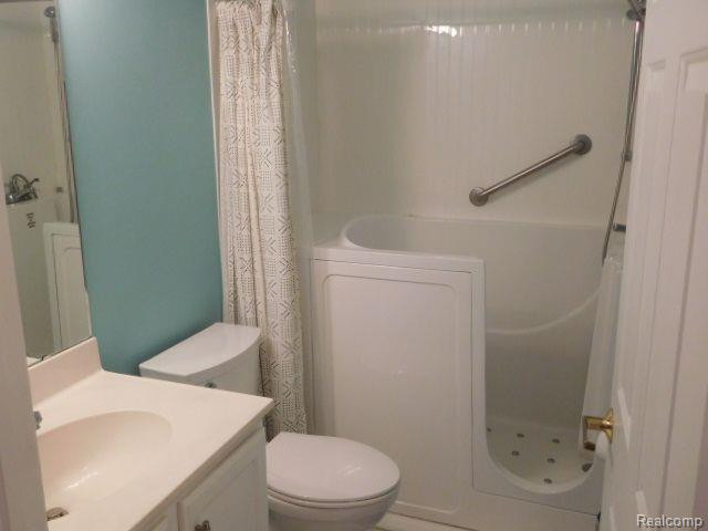 879 PERSIMMON Drive, Brighton, MI 48116 — Photo 16