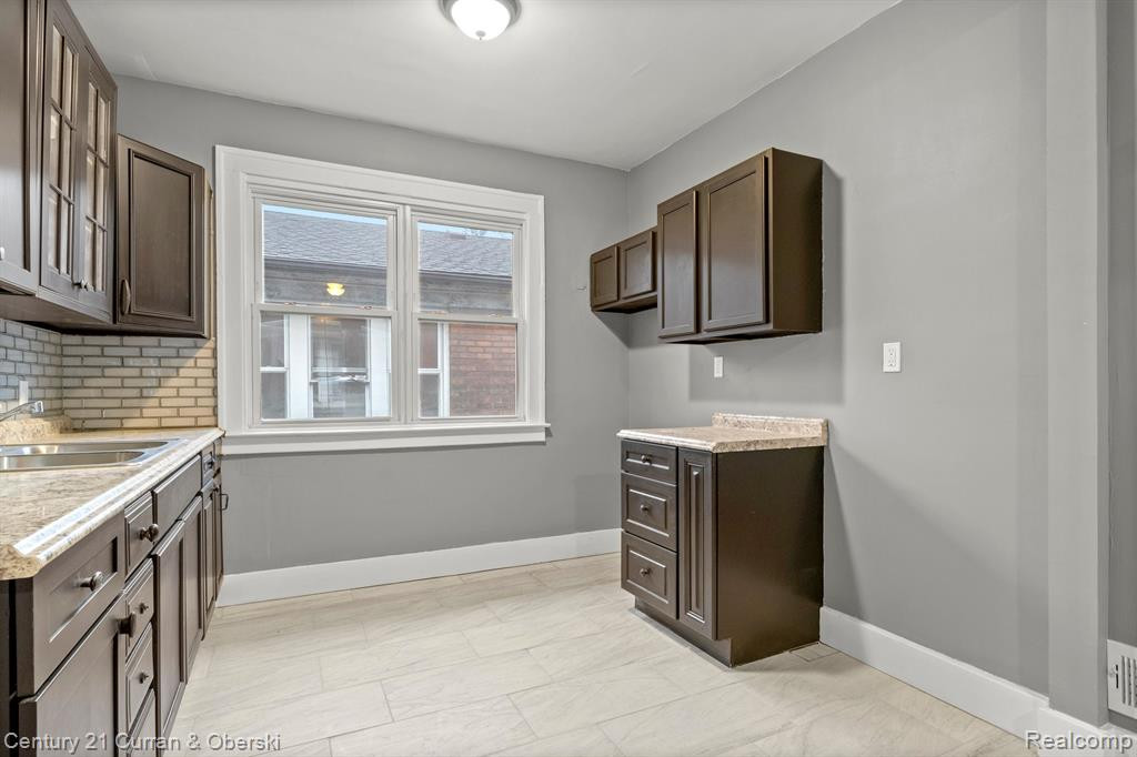 9153 LANE Street, Detroit, MI 48209 — Photo 30