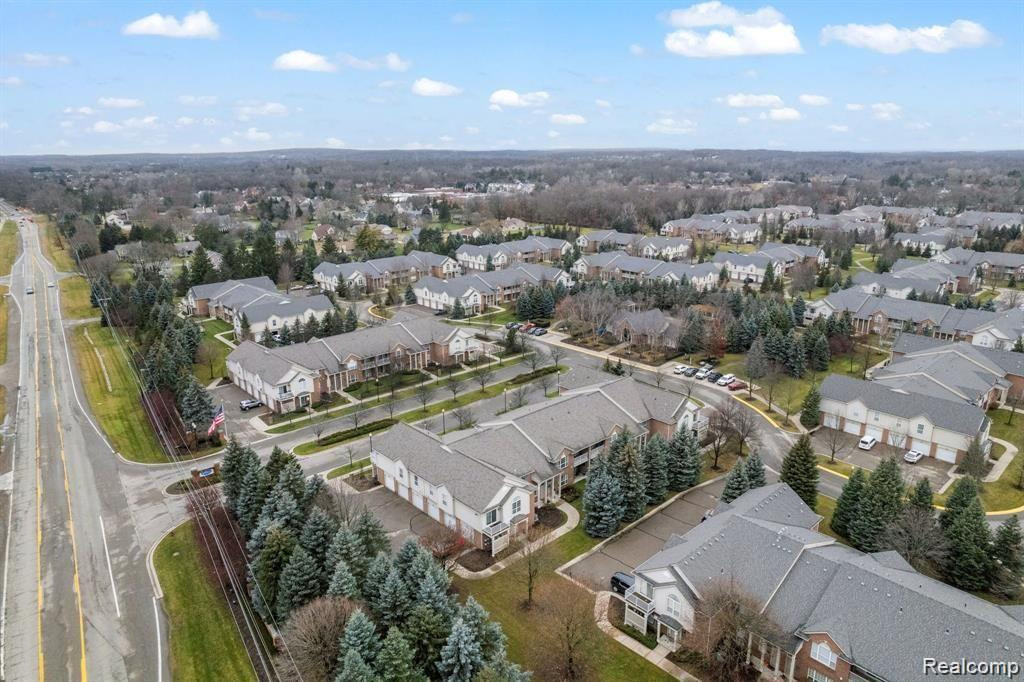 2203 Saratoga Boulevard, Walled Lake, MI 48390 — Photo 5