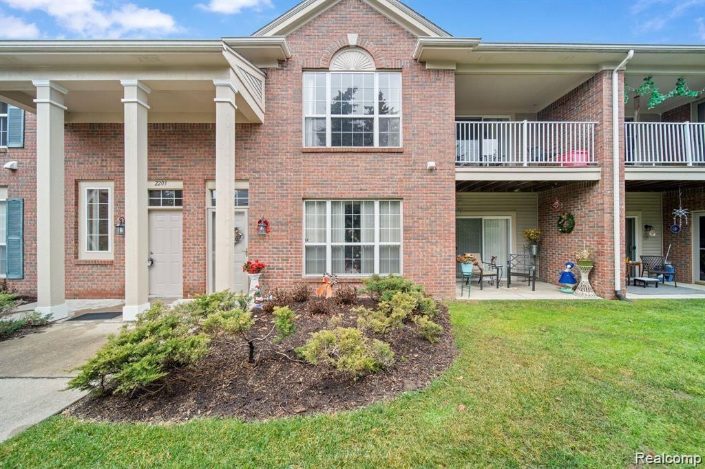 2203 Saratoga Boulevard, Walled Lake, MI 48390 — Photo 28