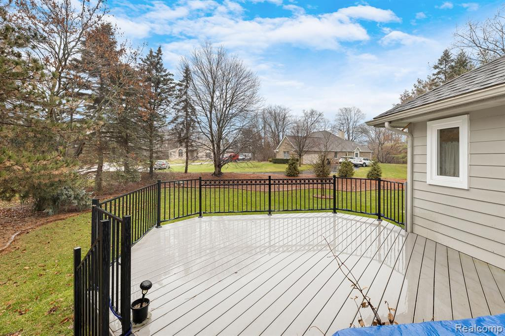 10259 ROYCE Drive, South Lyon, MI 48178 — Photo 5