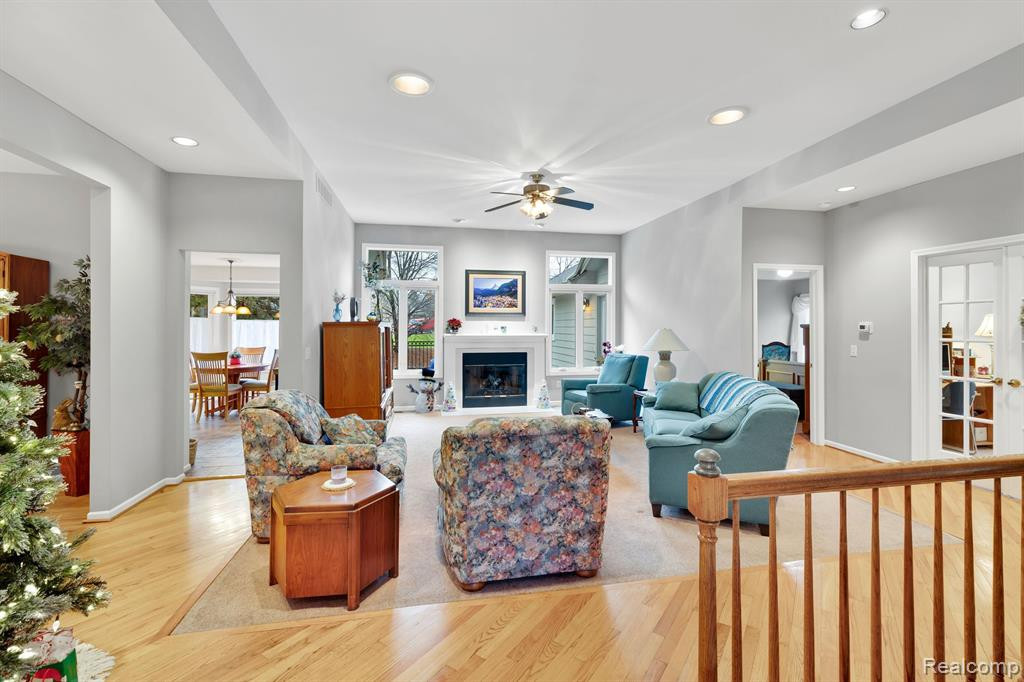 10259 ROYCE Drive, South Lyon, MI 48178 — Photo 9