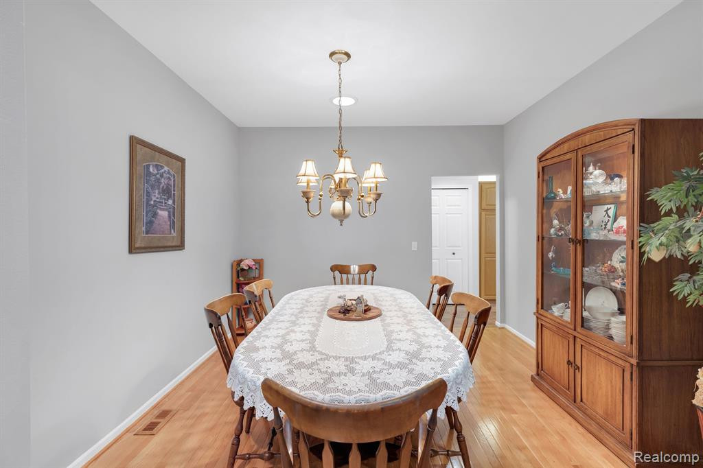 10259 ROYCE Drive, South Lyon, MI 48178 — Photo 14