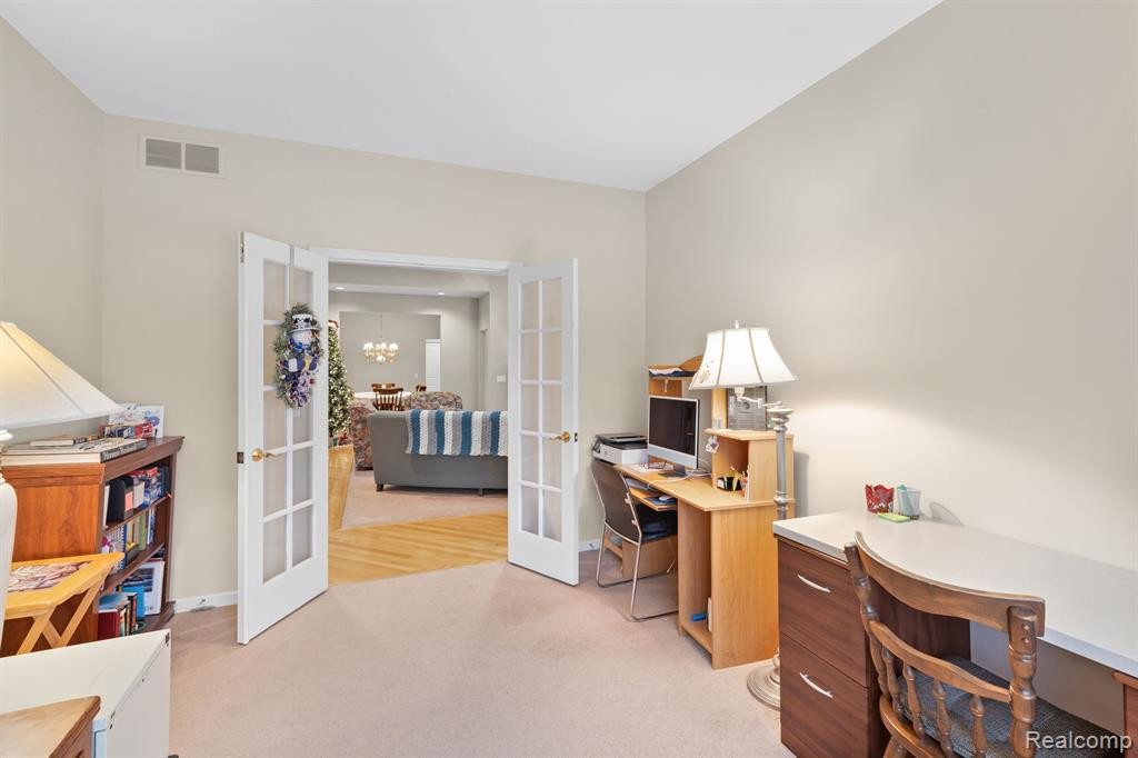 10259 ROYCE Drive, South Lyon, MI 48178 — Photo 27
