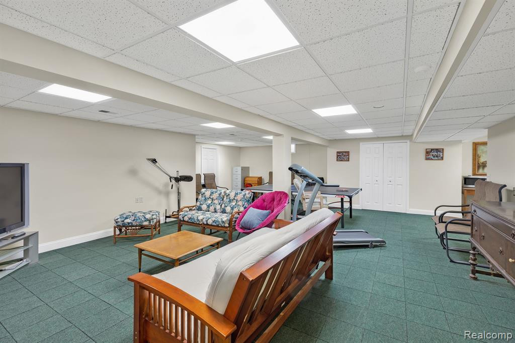 10259 ROYCE Drive, South Lyon, MI 48178 — Photo 29