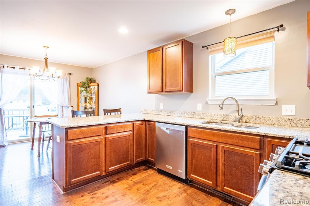 4244 JANICE, Fort Gratiot, MI 48059 — Photo 3