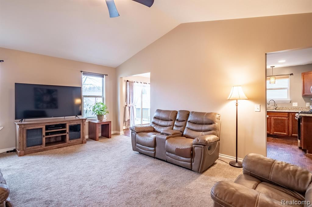 4244 JANICE, Fort Gratiot, MI 48059 — Photo 4