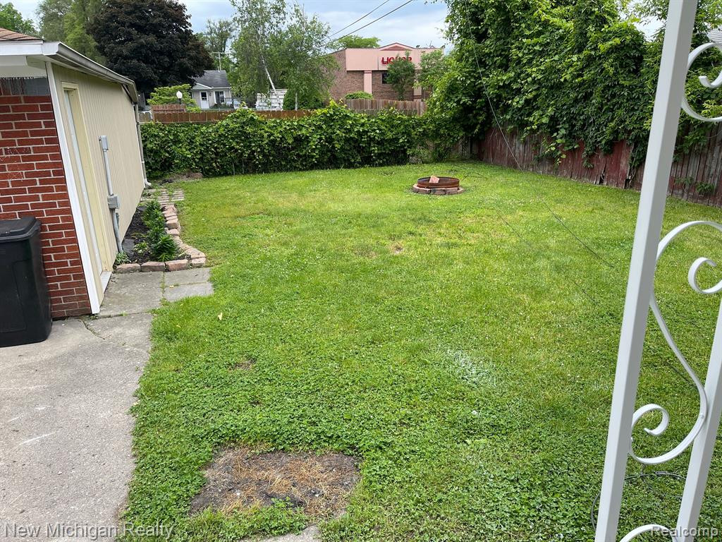540 WOODLAWN Avenue, Ypsilanti, MI 48198 — Photo 13