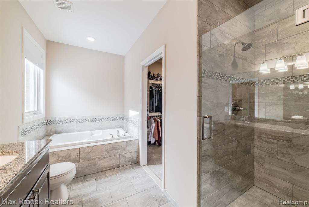 55222 HIDDEN RIVER Drive, Macomb, MI 48042 — Photo 21