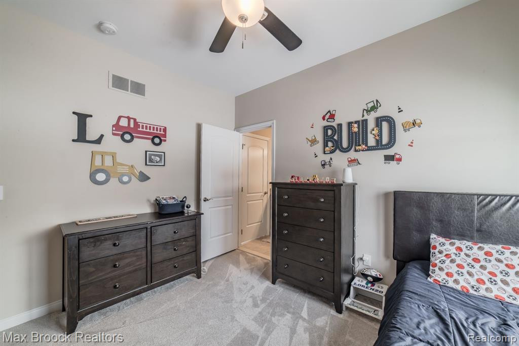 55222 HIDDEN RIVER Drive, Macomb, MI 48042 — Photo 26