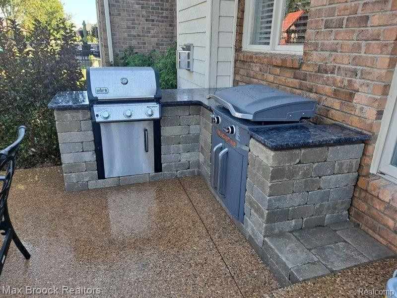 55222 HIDDEN RIVER Drive, Macomb, MI 48042 — Photo 44