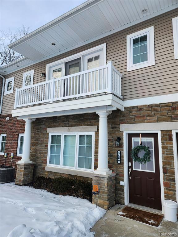 5600 ARBOR CHASE Drive, Ann Arbor, MI 48103 — front exterior