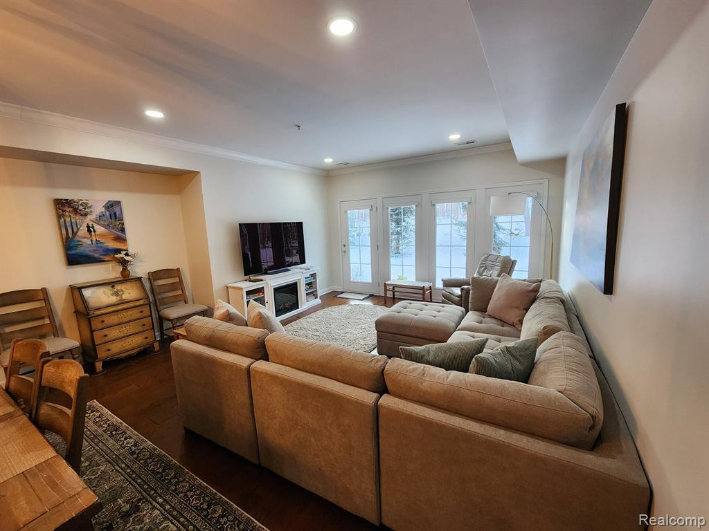5600 ARBOR CHASE Drive, Ann Arbor, MI 48103 — Photo 6