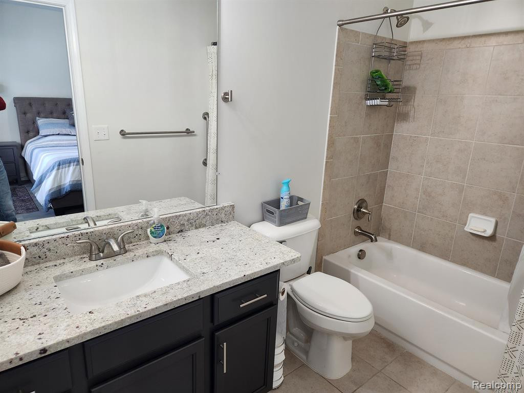5600 ARBOR CHASE Drive, Ann Arbor, MI 48103 — Photo 13