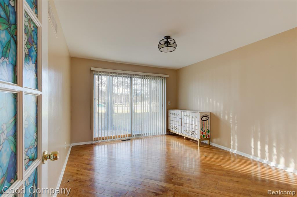 5245 BERWYCK Drive, Troy, MI 48085 — Photo 20
