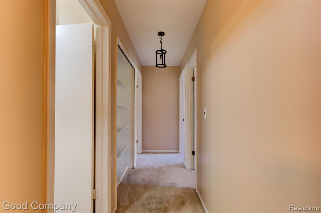 5245 BERWYCK Drive, Troy, MI 48085 — Photo 23