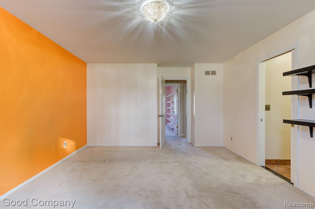 5245 BERWYCK Drive, Troy, MI 48085 — Photo 27