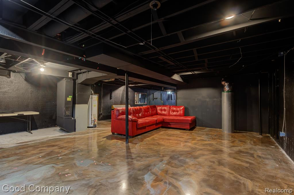 5245 BERWYCK Drive, Troy, MI 48085 — Photo 34