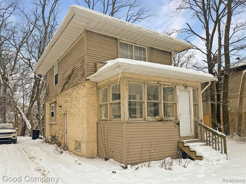 642 N PERRY Street, Pontiac, MI 48342 — Photo 2