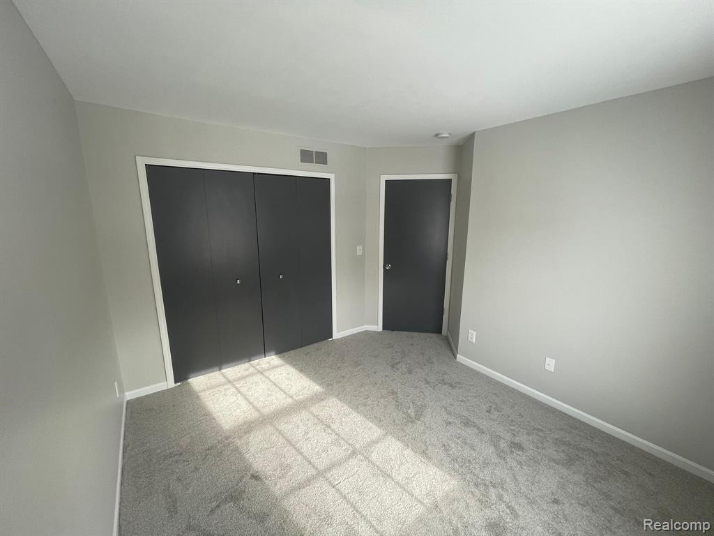 38156 SARATOGA Circle, Farmington Hills, MI 48331 — Photo 13