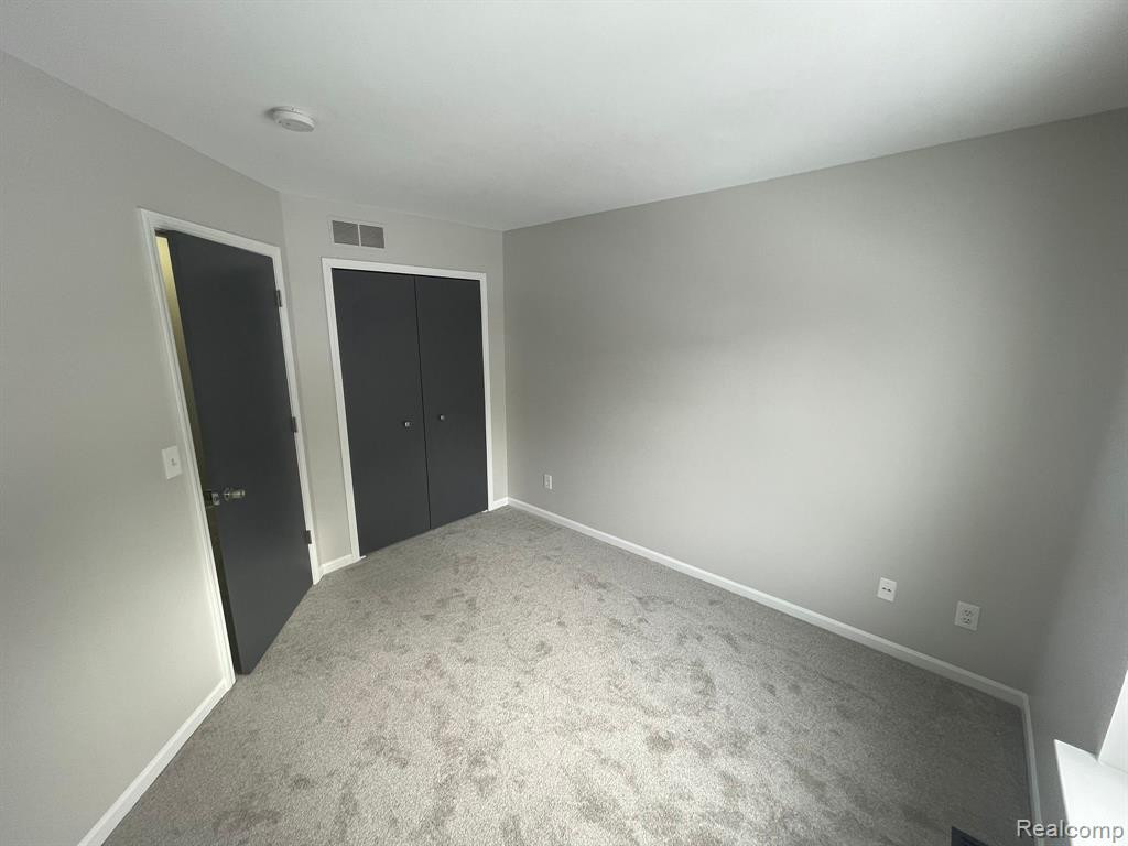 38156 SARATOGA Circle, Farmington Hills, MI 48331 — Photo 14