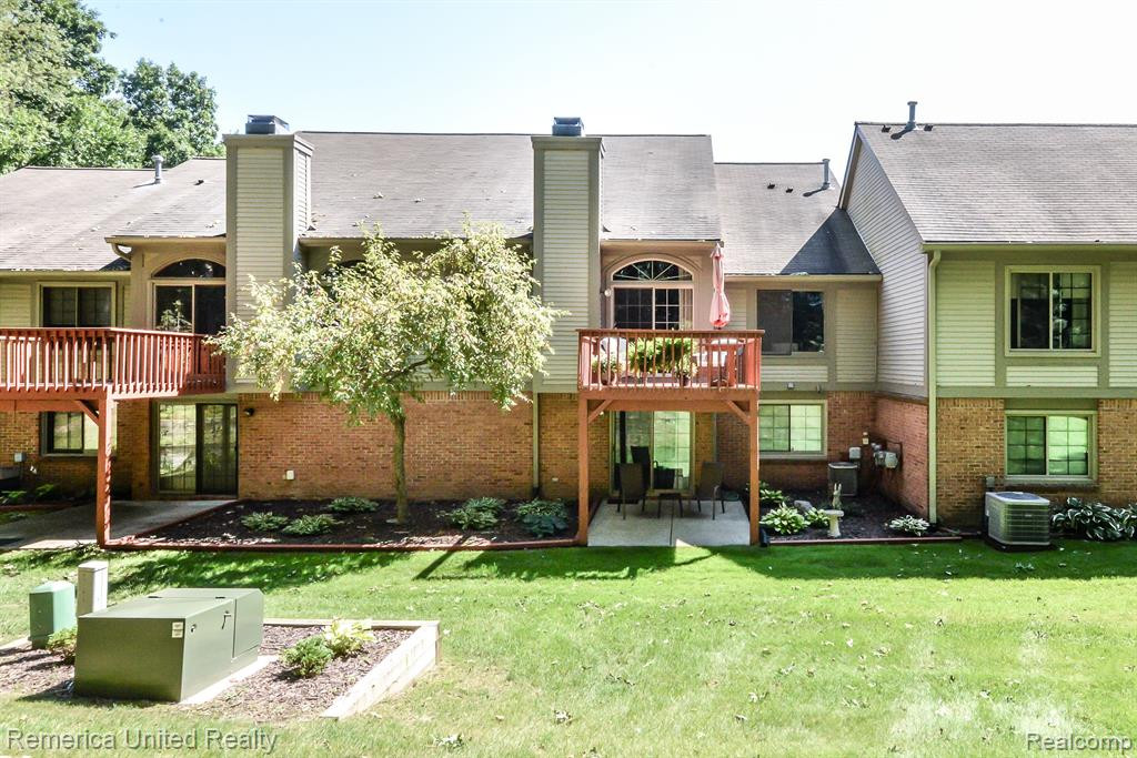 972 ROSEWOOD Court, 72, Brighton, MI 48116 — Photo 4