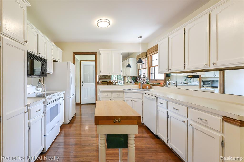 972 ROSEWOOD Court, 72, Brighton, MI 48116 — Photo 24