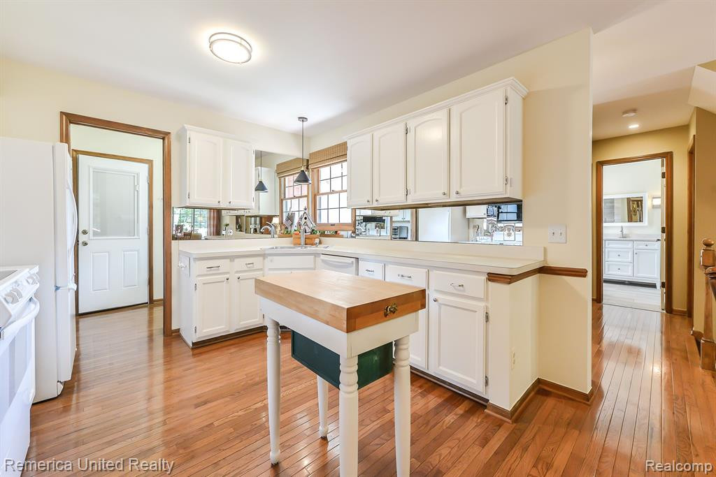972 ROSEWOOD Court, 72, Brighton, MI 48116 — Photo 25