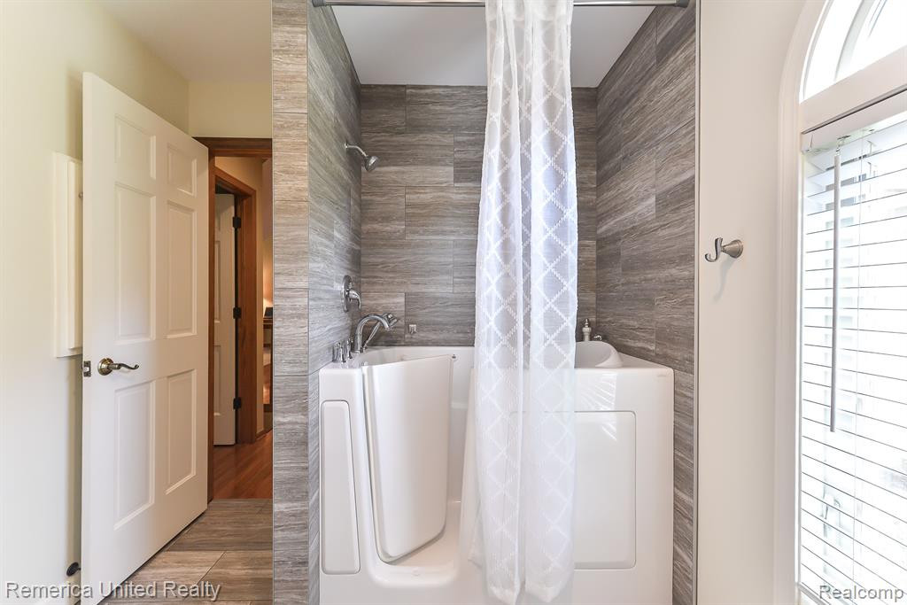 972 ROSEWOOD Court, 72, Brighton, MI 48116 — Photo 34