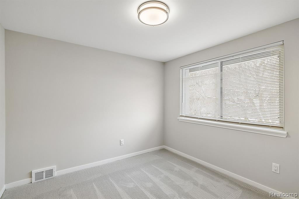 5135 BANTRY Drive, West Bloomfield, MI — Photo 19