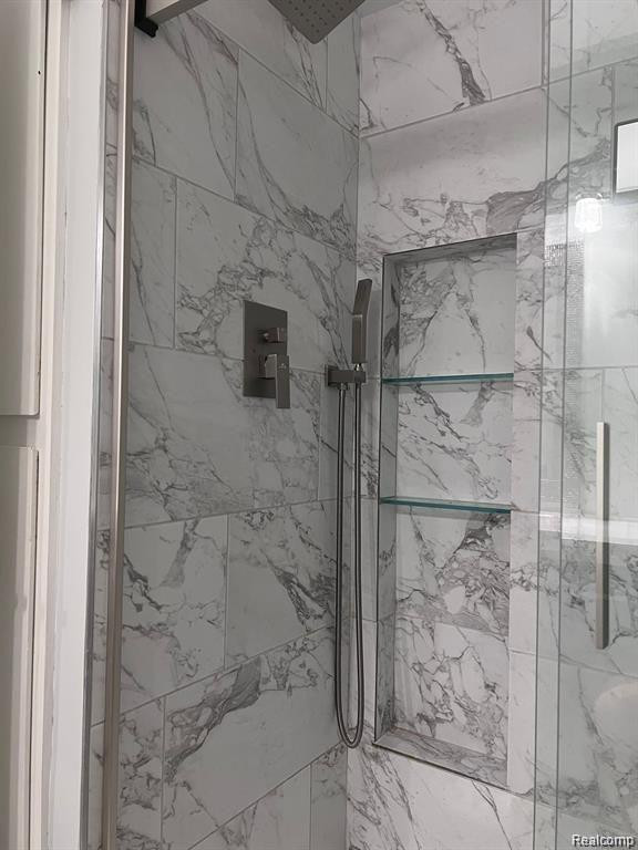 4905 N Crooks Road, B1, Royal Oak, MI 48073 — Photo 12