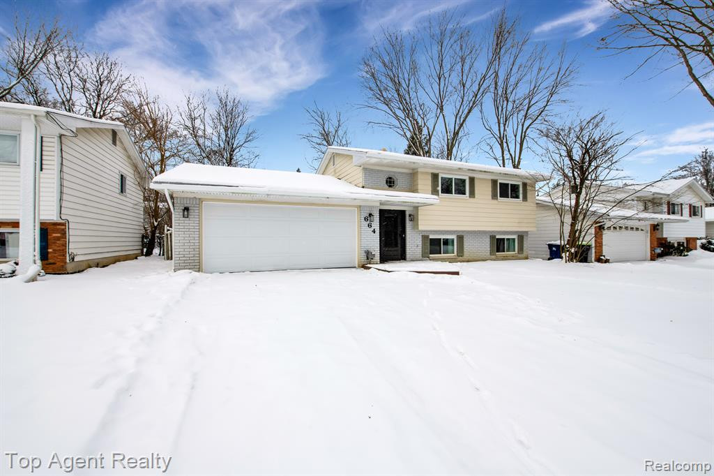 664 JAMESTOWN Road, Auburn Hills, MI 48326 — Photo 3