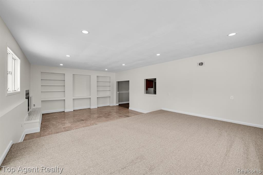 664 JAMESTOWN Road, Auburn Hills, MI 48326 — Photo 9