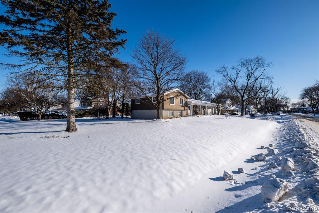 7355 HEATHER HEATH, West Bloomfield, MI — Photo 50