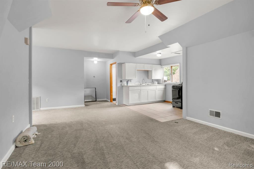 4154 MAYFAIR Street, Dearborn Heights, MI 48125 — Photo 3
