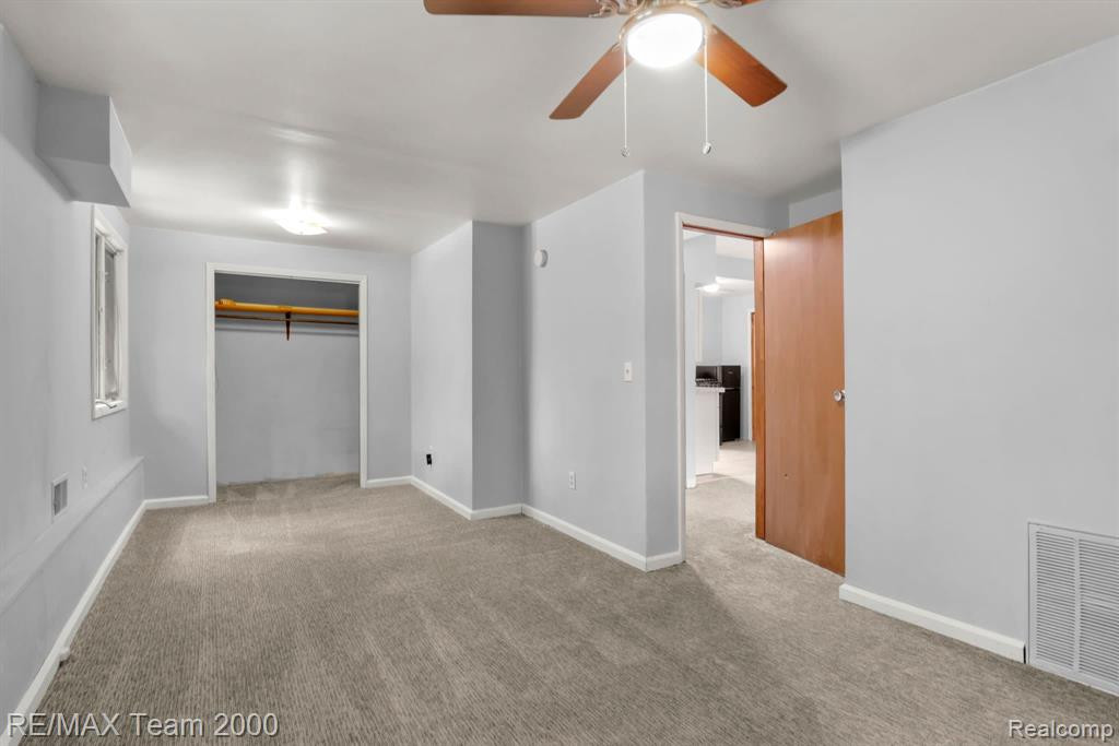 4154 MAYFAIR Street, Dearborn Heights, MI 48125 — Photo 6