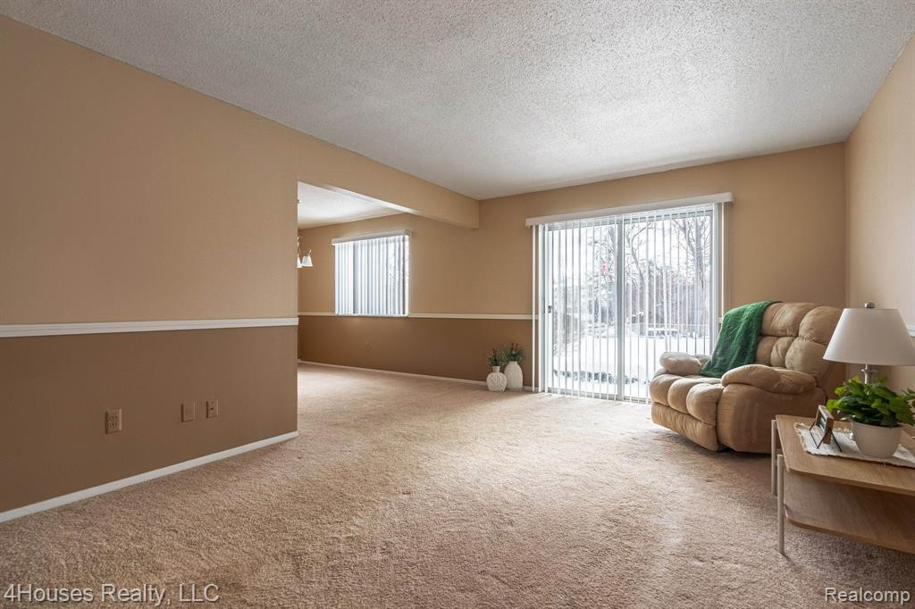 5251 HIGHLAND Road, 114, Waterford, MI 48327 — Photo 10
