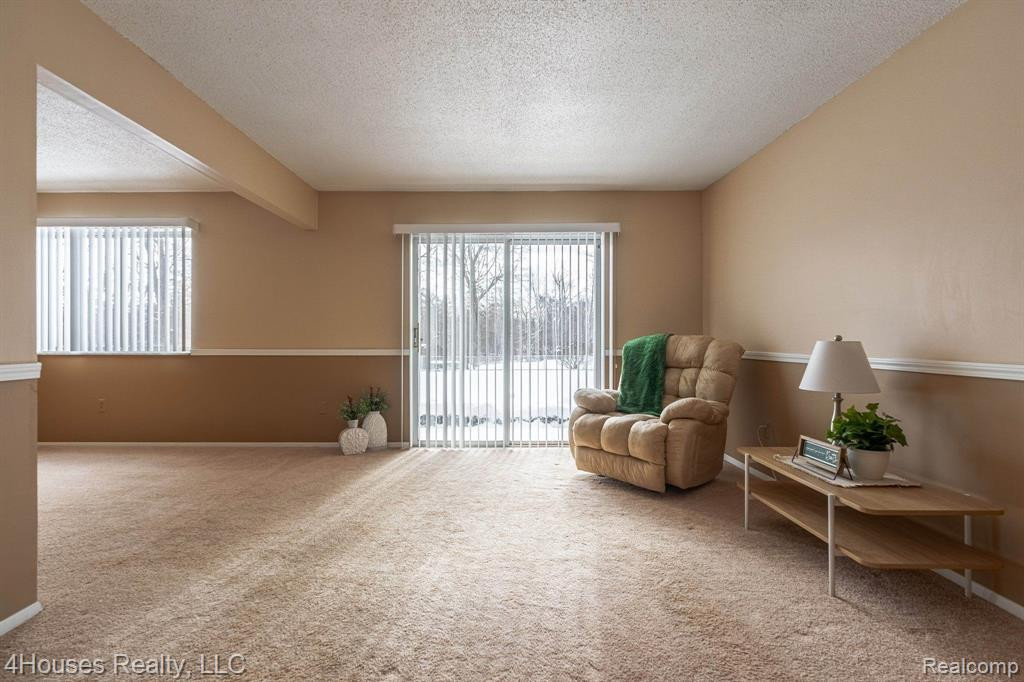 5251 HIGHLAND Road, 114, Waterford, MI 48327 — Photo 11