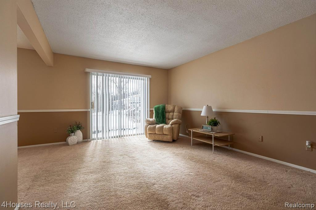 5251 HIGHLAND Road, 114, Waterford, MI 48327 — Photo 12