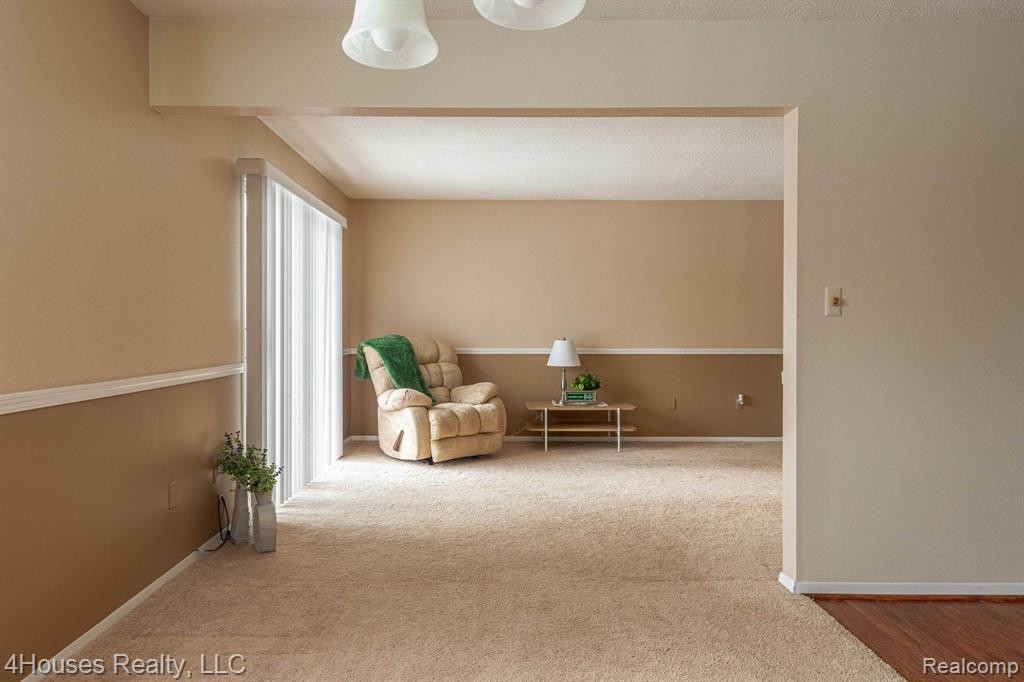 5251 HIGHLAND Road, 114, Waterford, MI 48327 — Photo 19