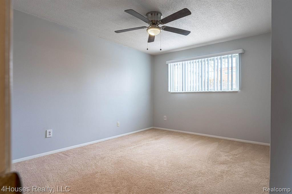 5251 HIGHLAND Road, 114, Waterford, MI 48327 — Photo 26