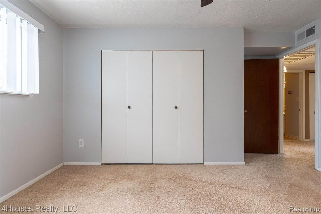 5251 HIGHLAND Road, 114, Waterford, MI 48327 — Photo 27