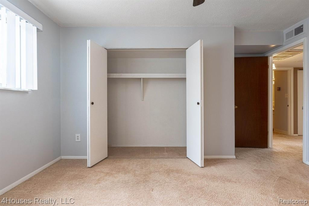 5251 HIGHLAND Road, 114, Waterford, MI 48327 — Photo 28