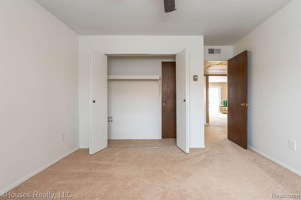 5251 HIGHLAND Road, 114, Waterford, MI 48327 — Photo 34