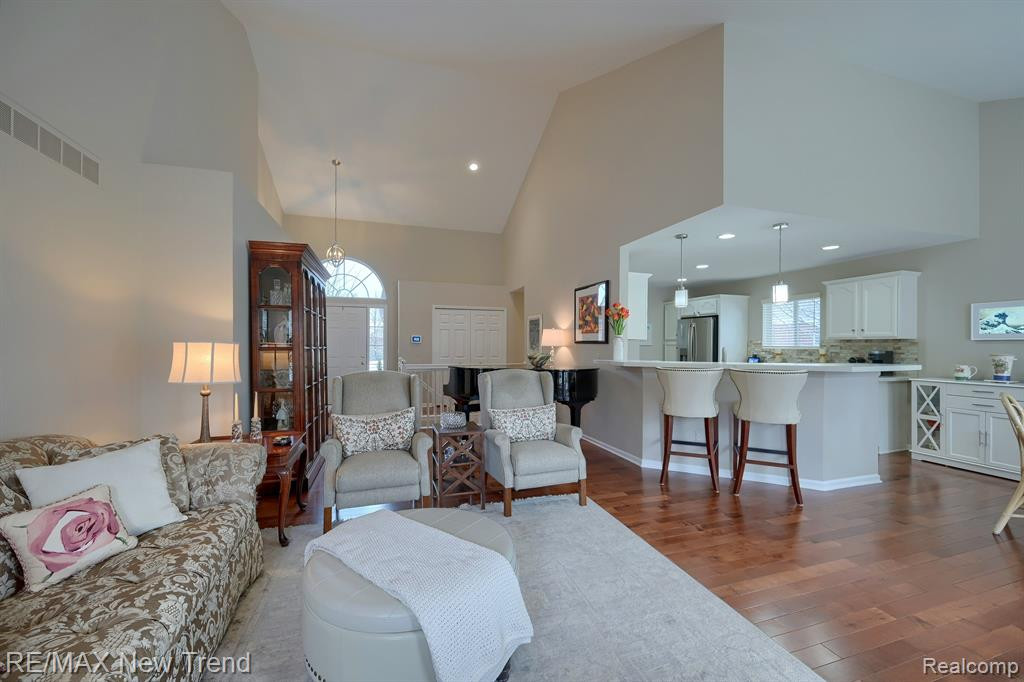 40747 LENOX PARK Drive, Novi, MI 48377 — Photo 8