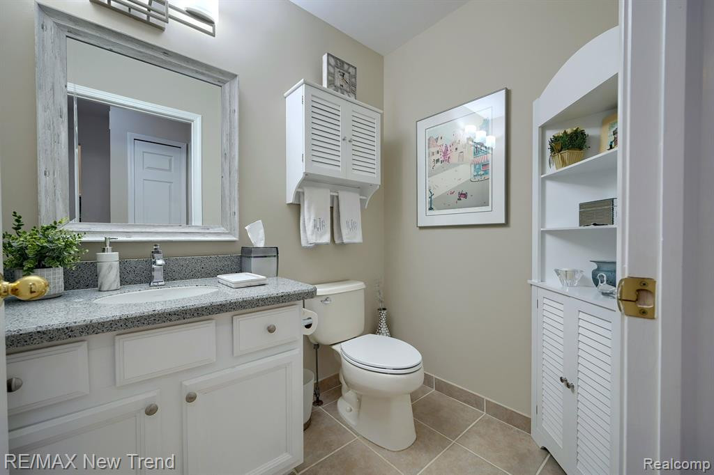 40747 LENOX PARK Drive, Novi, MI 48377 — Photo 15