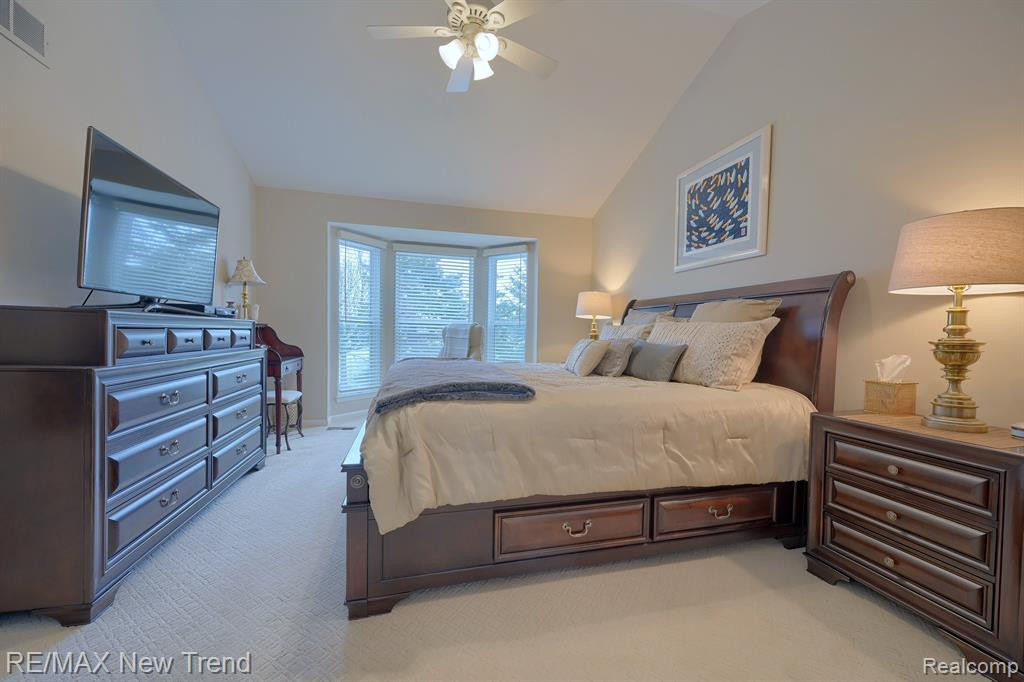 40747 LENOX PARK Drive, Novi, MI 48377 — Photo 17